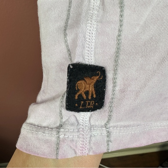 Trunk Ltd. Journey lavender short sleeve t-shirt 100% cotton size large - Picture 6 of 9